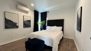 3 室のベッドルーム、アイロン / アイロン台、WiFi (無料)、ベッドシーツ