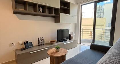 Beautiful spacious apartment in center .