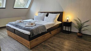 3 bedrooms, iron/ironing board, travel cot, WiFi