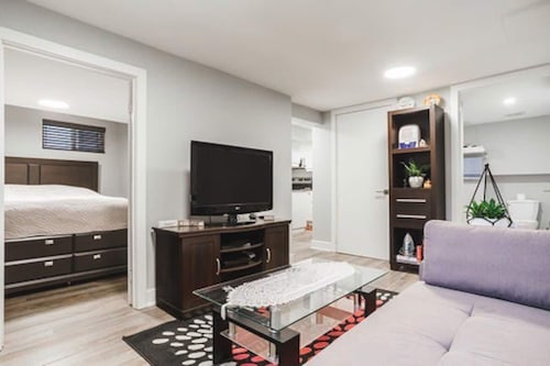 Cozy Toronto Private Apartment