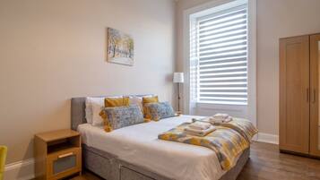 3 bedrooms, iron/ironing board, free WiFi, bed sheets