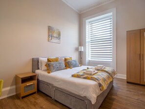 3 habitaciones, tabla de planchar con plancha y wifi gratis