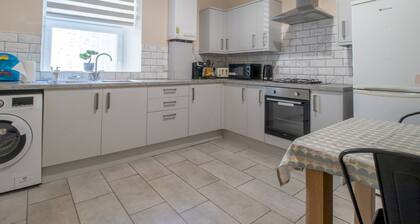 City Haven Main Door & Parking | Pass the Keys