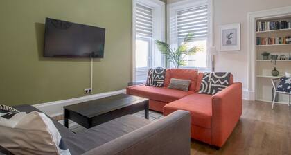 City Haven Main Door & Parking - Pass the Keys