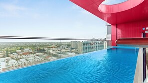 Pool - 2 BR Apartment with car parking on Grote Street (Adelaide)