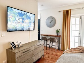 1 Schlafzimmer, Bügeleisen/Bügelbrett, Reisekinderbett, kostenloses WLAN