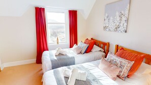 4 多间卧室、熨斗/熨衣板、免费 WiFi、床单