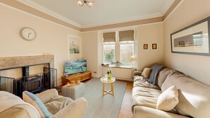 Télévision, cheminée