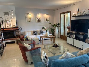 TV connectée, cheminée