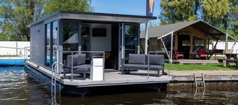 Houseboat Heeg 4 persons