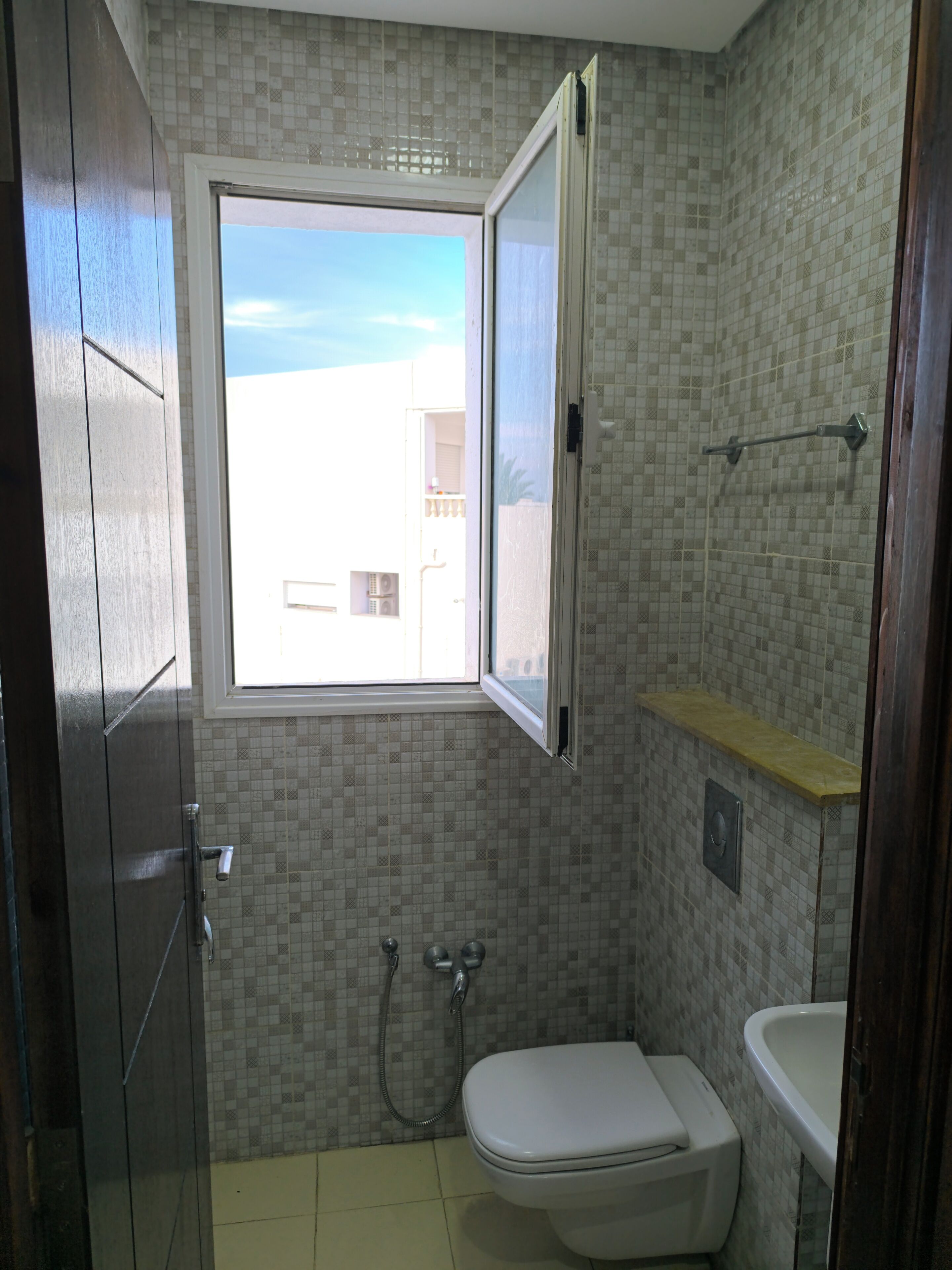 Ducha, toallas, jabón, shampoo