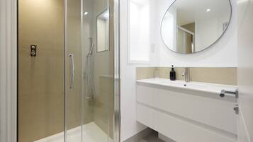 Apartment (2 Bedrooms) | Exterior