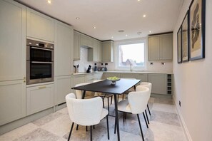 Exterior - The Kensal Green Place - Modish 2bdr Flat With Study Room (London)