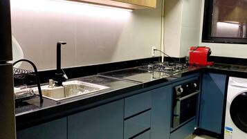 Fridge, microwave, oven, stovetop