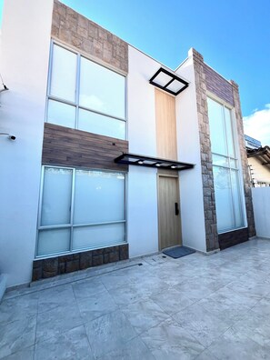 Exterior detail - Charming Oasis in the Heart of Cuenca - Your Perfect Getaway !  (Cuenca)