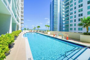 2 outdoor pools, pool loungers - Ocean View Condo - Feel the Sea Breeze (Miami)