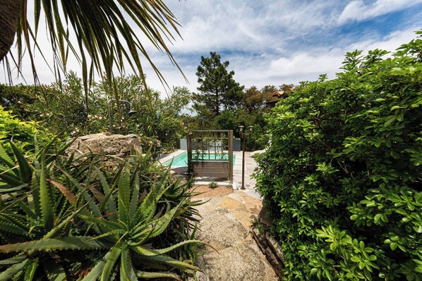 Property grounds - Le Cabanon by Pinarello Villa Services (Sainte-Lucie de Porto-Vecchio)