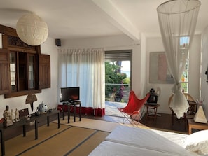 5 chambres, fer et planche à repasser, Wi-Fi gratuit, draps fournis