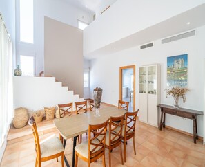 House | Tempat makan