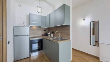 Kühlschrank, Ofen, Herdplatte, Geschirrspüler