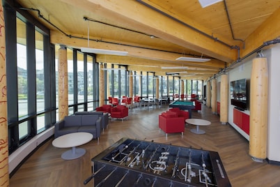 Residence & Conference Centre - Kelowna