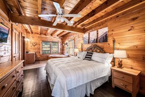 4 dormitorios, tabla de planchar con plancha, cuna de viaje