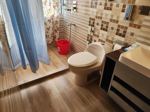 Dusche, Handtücher, Seife, Shampoo