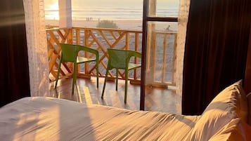 Deluxe Single Room, Balcony, Sea View | Egyptian cotton sheets, premium bedding, down duvets, pillow-top beds