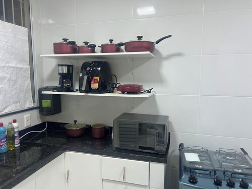 Cozy 1-bedroom apartment in peaceful Piratininga Niterói with AC, WiFi