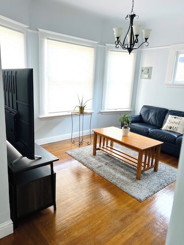 Charming 3-bedroom house in excellent Alameda with AC, WiFi