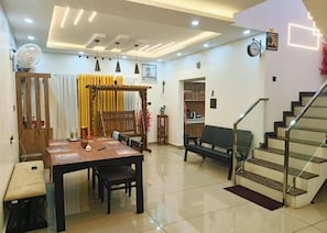 Dining - Pepper Jazz Varkala : Double Room with Private Bathroom (Varkala)