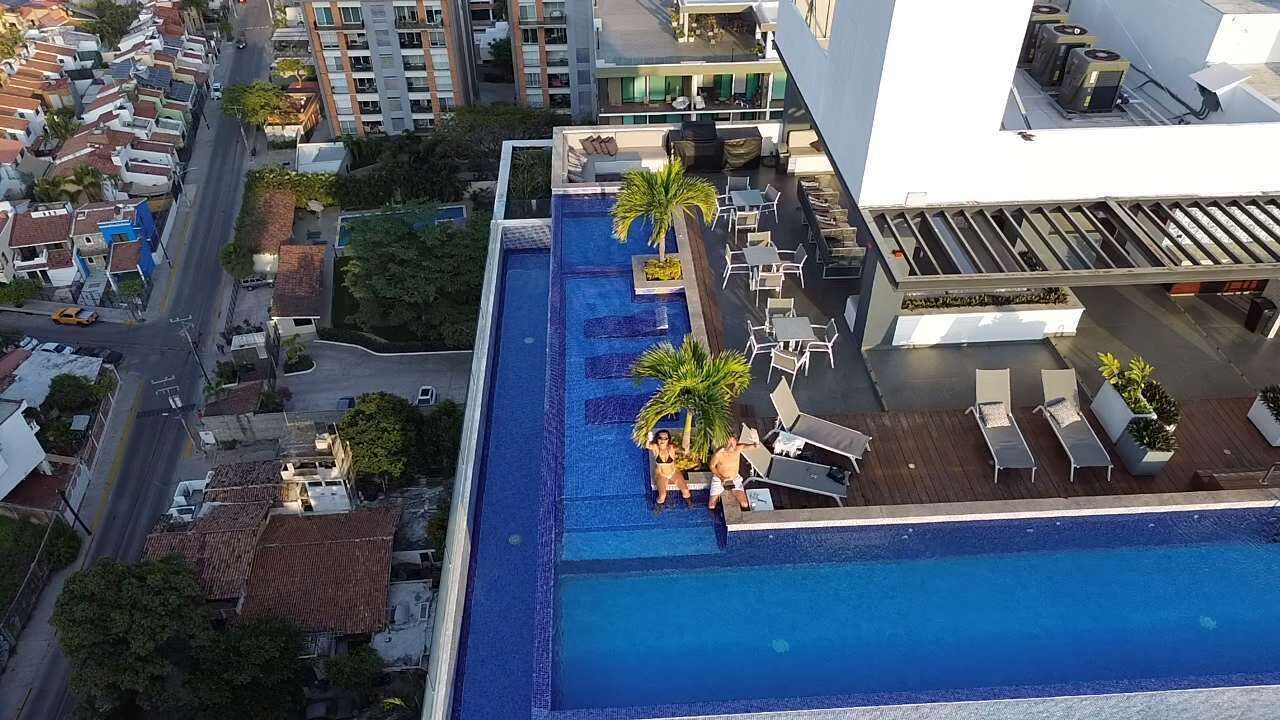 泳池