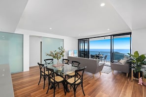 Interior - Circle on Cavill 3 Bedroom Skyhome (Surfers Paradise)
