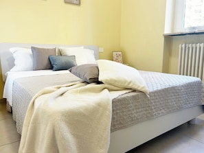 1 chambre, fer et planche à repasser, Wi-Fi gratuit, draps fournis