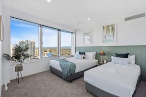 3 bedrooms, iron/ironing board, WiFi