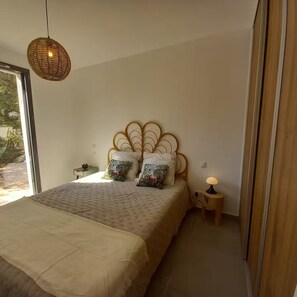 1 bedroom, WiFi, bed sheets