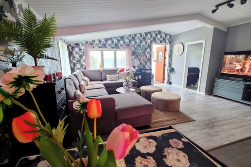 Charming 2-bedroom house in welcoming Västra Götalands län with AC, WiFi