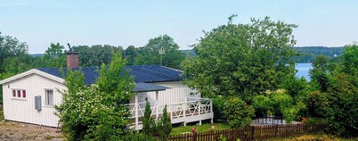 Charming 2-bedroom house in welcoming Västra Götalands län with AC, WiFi