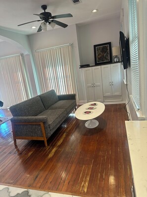 Smart TV - Newly  Redone House - Available 2 Nights or More (New Orleans)