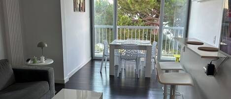 リビング エリア