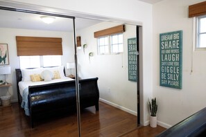 2 bedrooms, iron/ironing board, travel crib, WiFi - Relaxing 2BR Condo•Near Dining•Sunsets•Parks•Close Beach Access! (Santa Barbara)