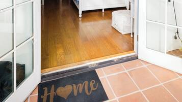 2 chambres, fer et planche Ă repasser, lit parapluie, Wi-Fi