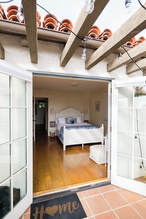 2 soverom, strykejern/-brett, reiseseng for barn og wi-fi