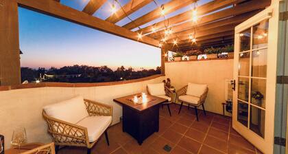 Relaxing 2BR Condo•Near Dining•Sunsets•Parks•Close Beach Access!