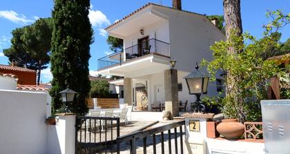 Villa in L'escala Near Cala Montgo Beach