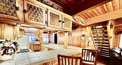 Quiet and family friendly 3-bedroom house with WiFi in Big Bear near slopes