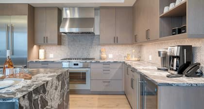Luxe 3bdr Near Vail w/ Views Gym, Pool, Game Room Alpine Oasis at Frontgate