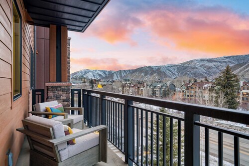 Alpine Oasis at Frontgate by Avantstay Luxe 3bdr Near Vail w/ Views Gym, Pool, Game Room