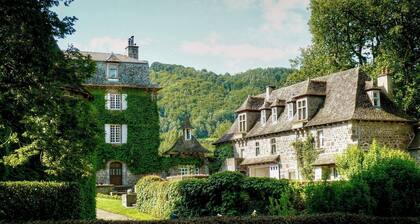 Château de La Voulte, Haute-Auvergne – A castle straight out of a fairytale.