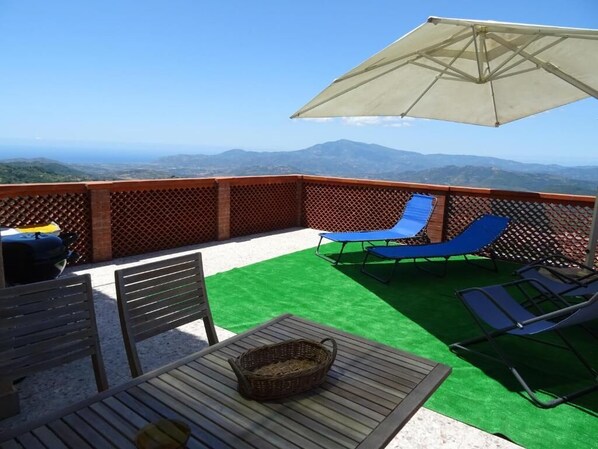 Appartement, uitzicht op bergen | Uitzicht vanuit de kamer